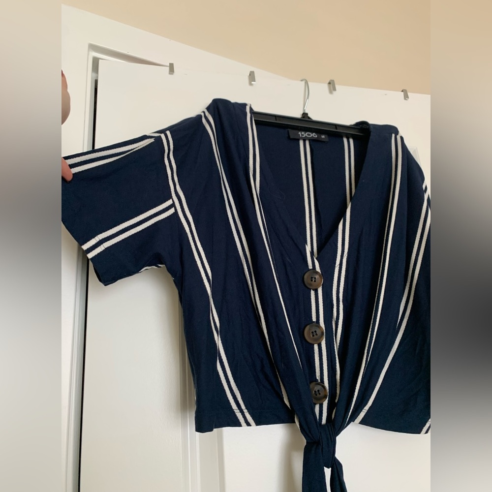 Cropped short sleeve shirt